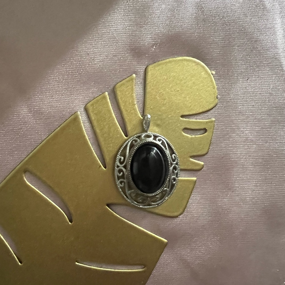 925 Silver pendant with real onyx black stone